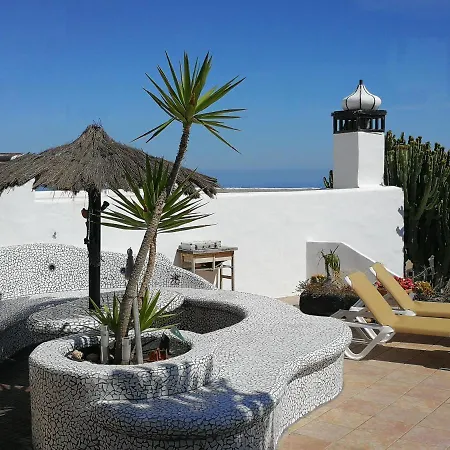 Casa Angel * Tías